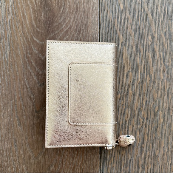 BVLGARI Serpenti Forever Leather Gold Metallic Card Holder New With Tags and Box - Picture 4 of 9